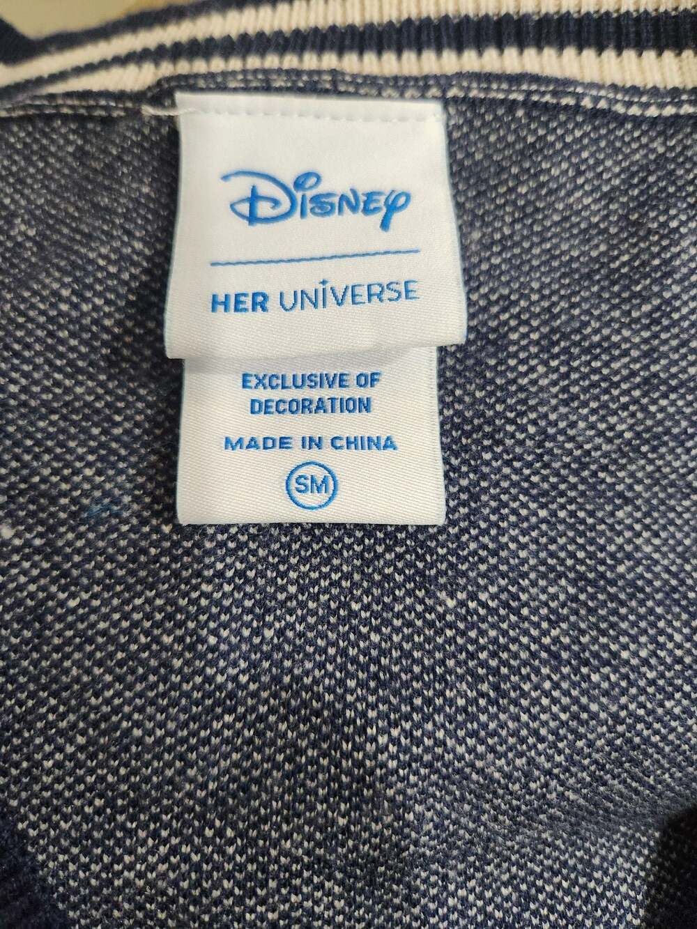 Her Universe Disney Donald Duck 'Summer Cool Taste' Ice Cream Cardigan - Picture 4 of 5
